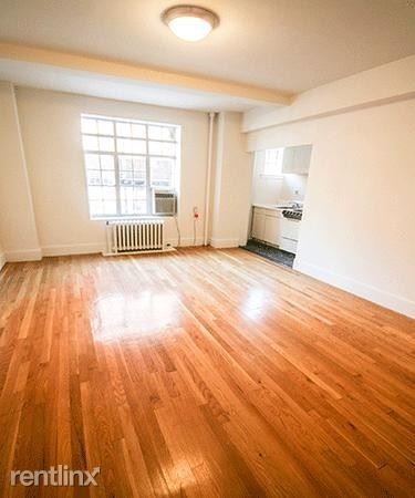 Primary Photo - 208 W 23rd St