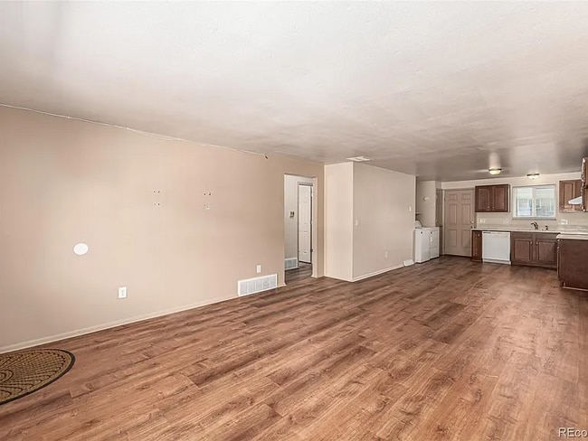 Foto del edificio - 1601 Nome St