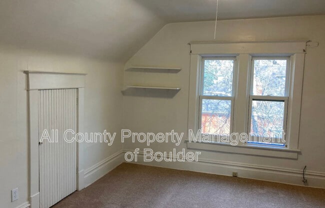 Building Photo - 1827 Grove St