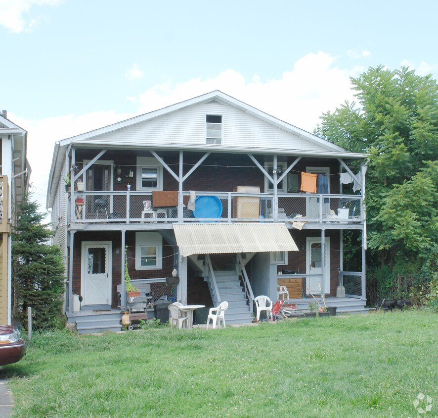 Building Photo - 748 Hazle St