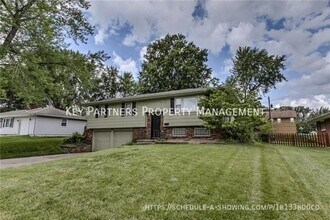 Building Photo - 6804 N Flora Ave