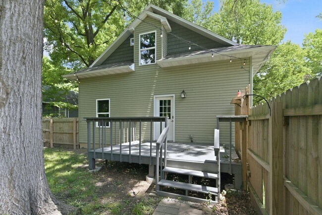 Foto del edificio - Updated 4-bedroom, 2-bath home in the Rountree neighborhood