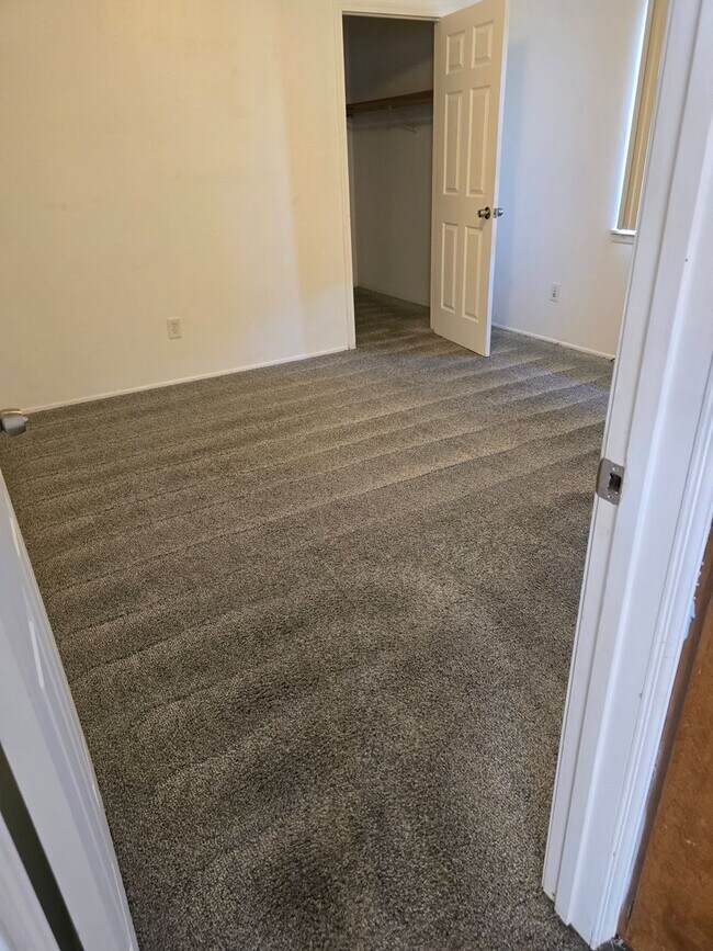 Foto del edificio - 3 bedroom 1 bath home for Rent in Grants Pass