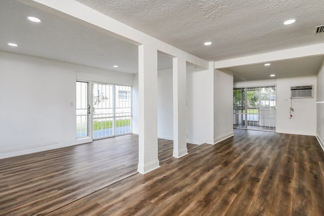Building Photo - 611 Cookman Ave