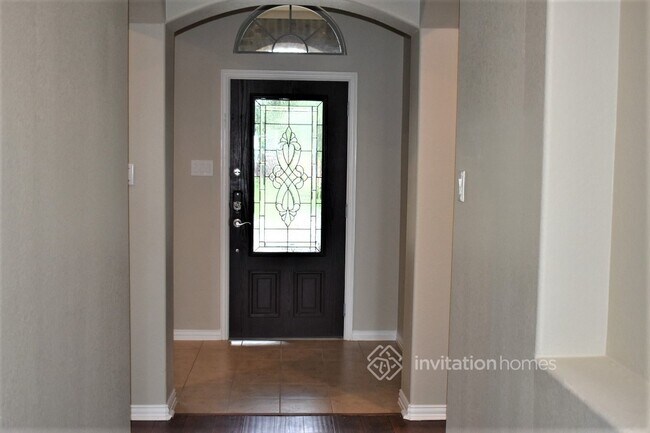 Foto del edificio - 121 Brook Hollow Ln