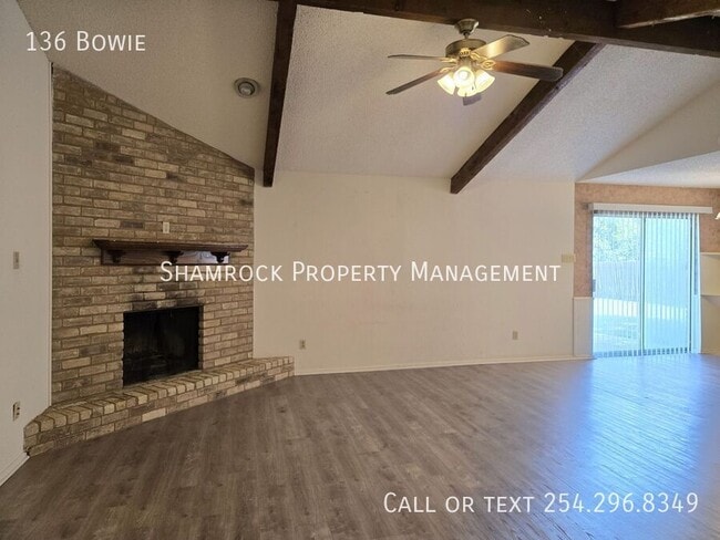 Building Photo - 3/2 House in Midway ISD!