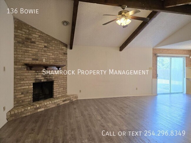 Foto del edificio - 3/2 House in Midway ISD!