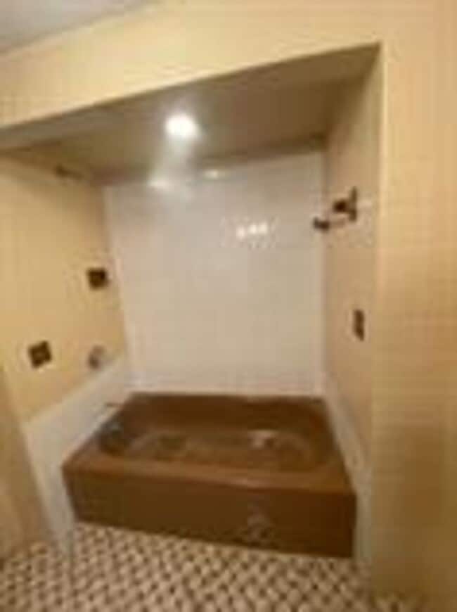 Building Photo - Erez Almog - Gilmore Street