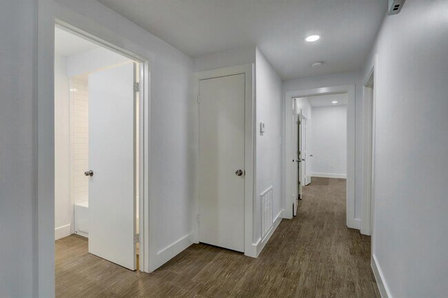 Foto del edificio - 2400 N Braeswood Blvd
