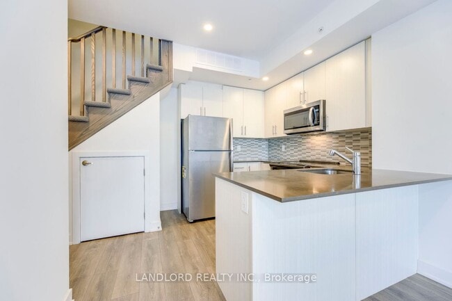 Building Photo - 3483 Widdicombe Way