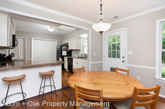 Building Photo - 3 br, 2 bath House - 1414 Castalia Dr