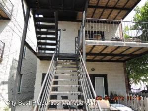 Building Photo - 6633 W Belmont Ave