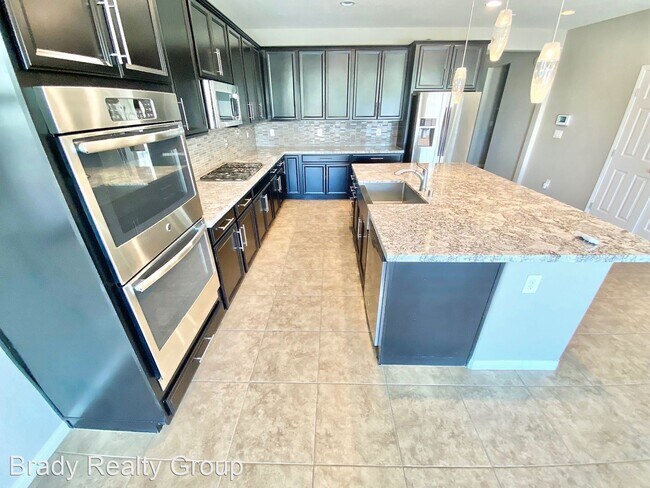 Building Photo - 4 br, 2 bath House - 6137 Turaco St