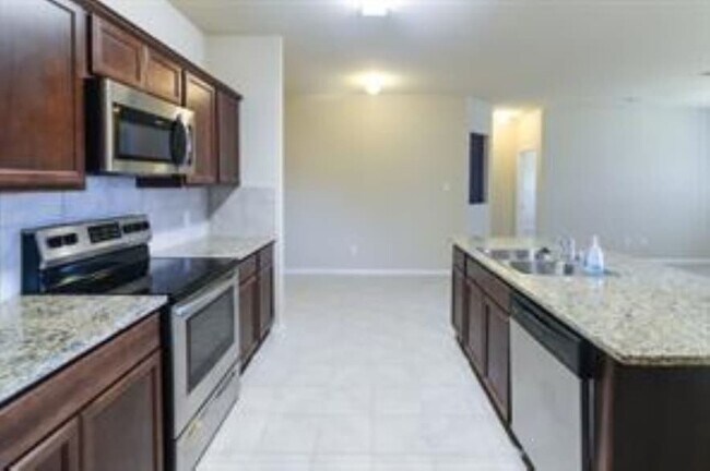 Foto del edificio - 1112 Decker Dr