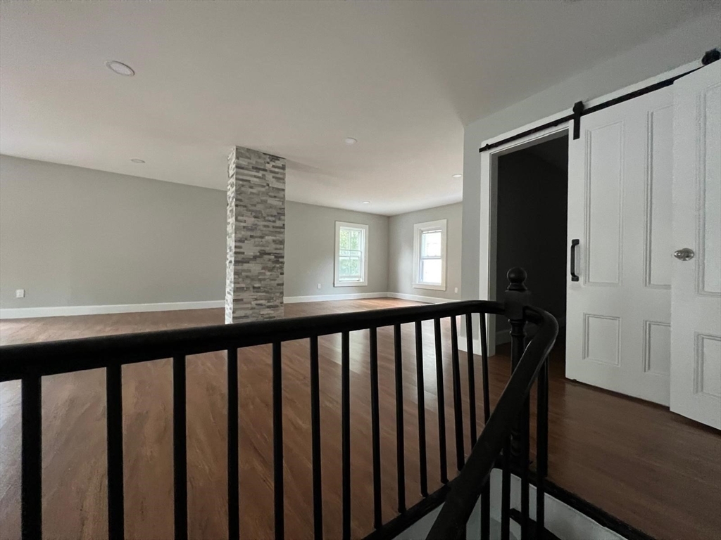 Foto principal - 31 Comins Pond Rd