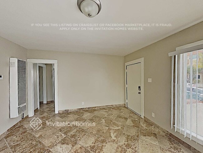 Building Photo - 1025 W 12th St