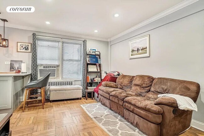 Foto del edificio - 3449-49 81st St