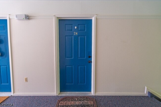 Building Photo - 78 Brookside Ln