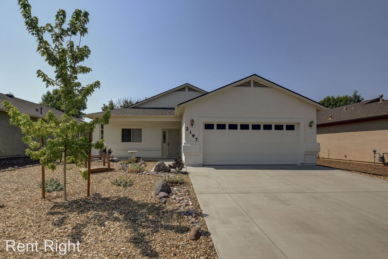 3 br, 2 bath House 2197 Constellation Dr. House Rental in Chino