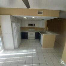 Building Photo - 3208 San Remo Cir