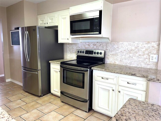 Foto del edificio - 5110 Carew St