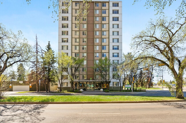 Building Photo - 11147 Whyte Ave NW