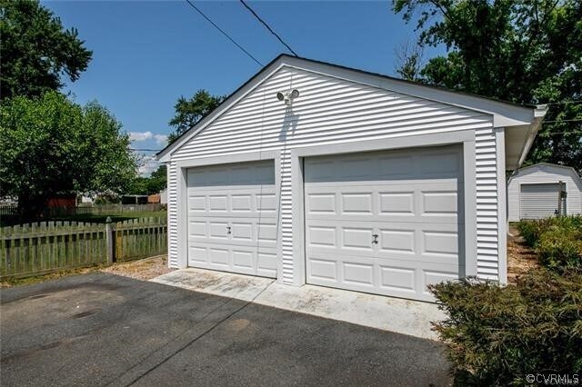 Foto del edificio - 7952 Wynbrook Ln