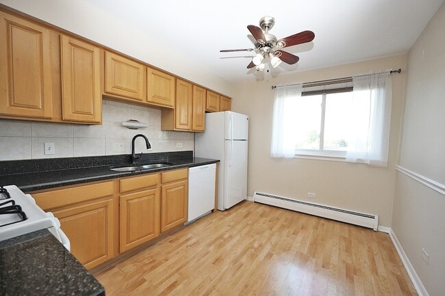 Building Photo - 117 Boardwalk Street Unit 2W