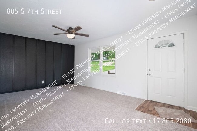 Building Photo - 805 S 7th St