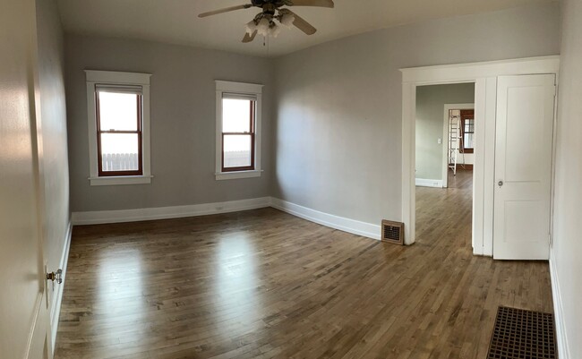 Foto del edificio - Charming 3-Bedroom Home for Rent in Denver...