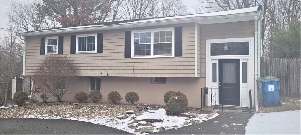 Primary Photo - 10 Kardon Rd