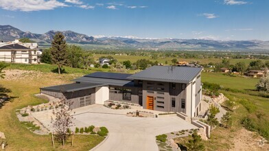 Building Photo - 7350-7375 Spring Dr