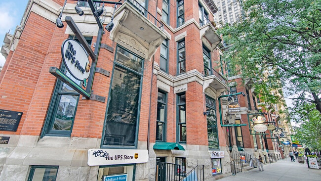 Building Photo - 42 E Chicago Ave