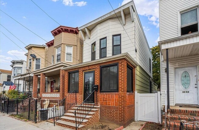 Building Photo - 88-23 75th St
