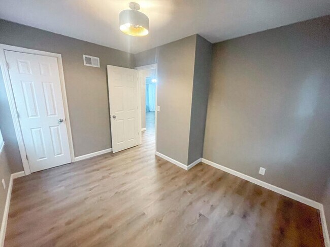 Foto del edificio - 3 Bedroom Single Family House