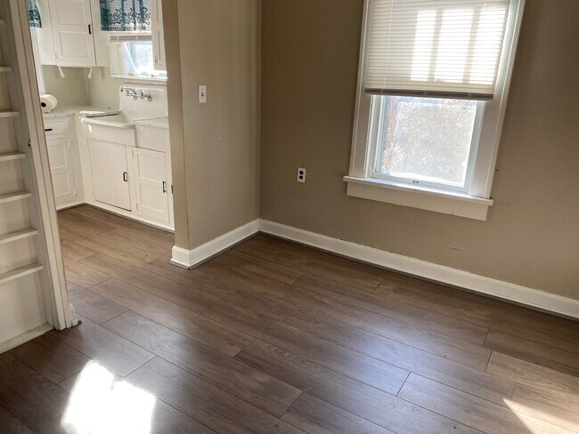 Building Photo - 491 Glessner Ave