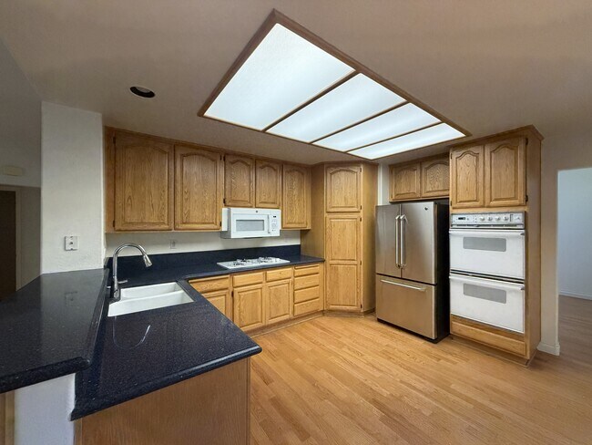 Foto del edificio - 2 Chickadee Ln