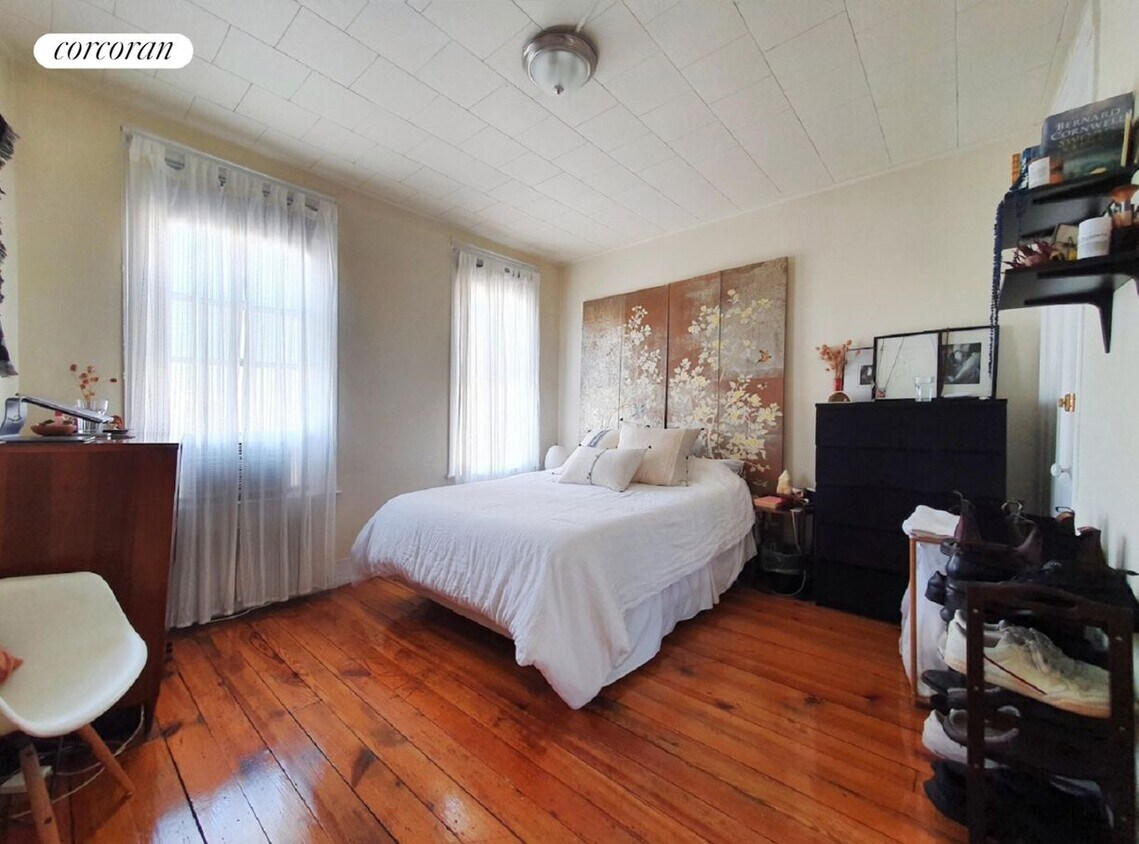 Foto principal - 529-529-531 Graham Ave
