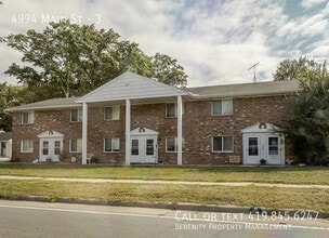 Building Photo - 4994 Main St