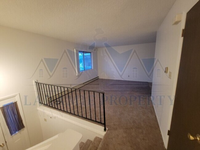Foto del edificio - 708 Downey St