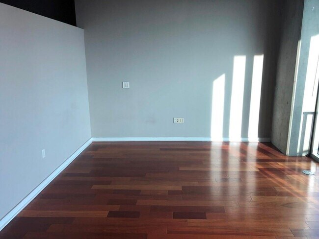 Foto del edificio - 400 W Peachtree St NW