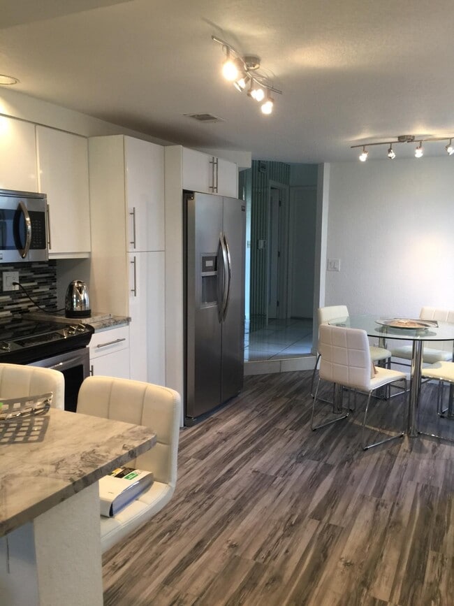 Foto del edificio - 7770 La Mirada Dr