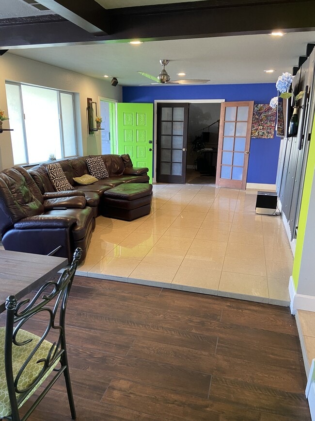 Building Photo - 6613 E Belleview St