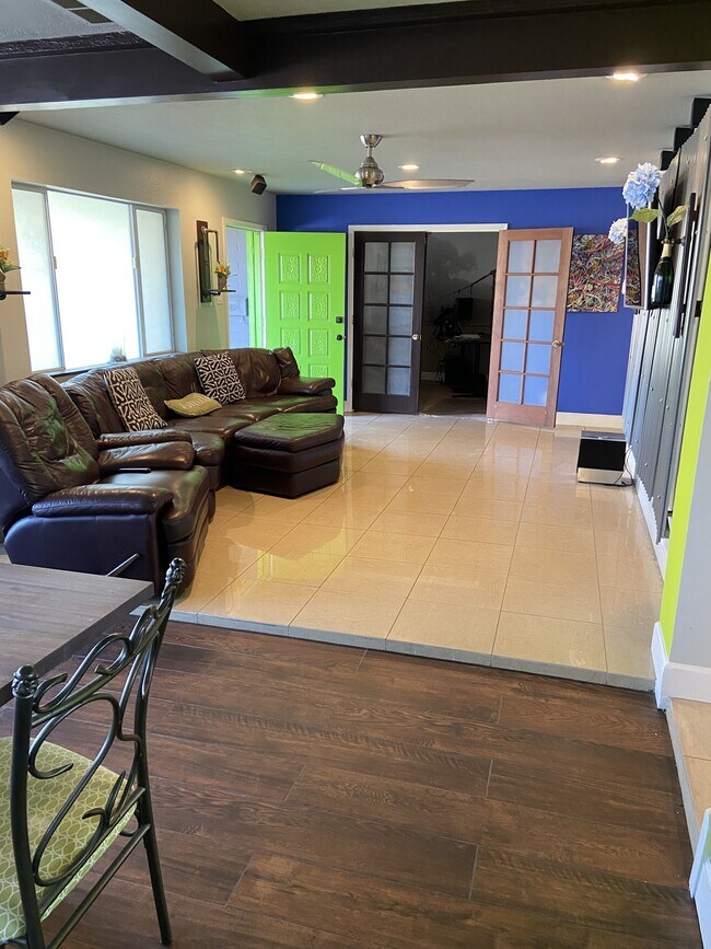 Foto del edificio - 6613 E Belleview St