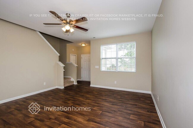 Foto del edificio - 4007 Blue Stream Ln