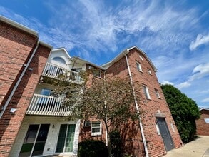 Building Photo - 1363 Cunat Ct