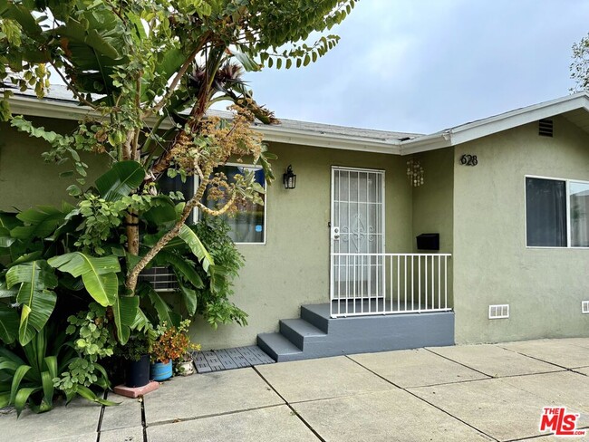 Foto del edificio - 628 Westbourne Dr