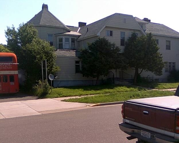 Primary Photo - 104 11th Ave W