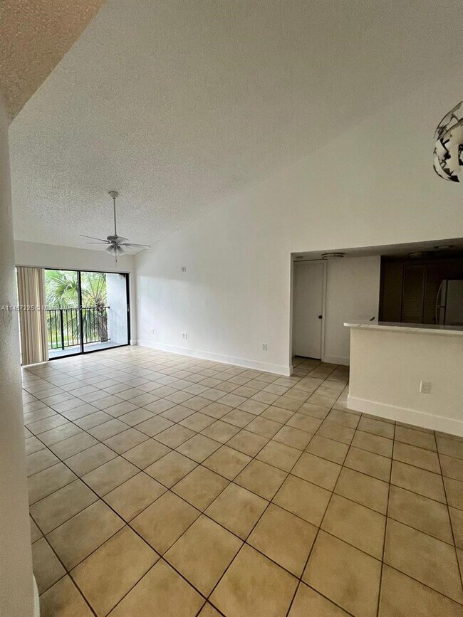 Foto del edificio - 7200 NW 179th St
