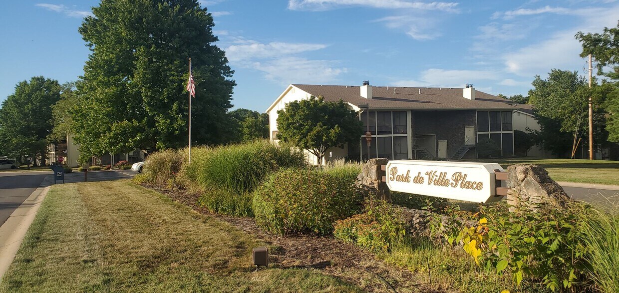 2307 Park De Ville Pl, Columbia, MO 65203 Condo for Rent in Columbia